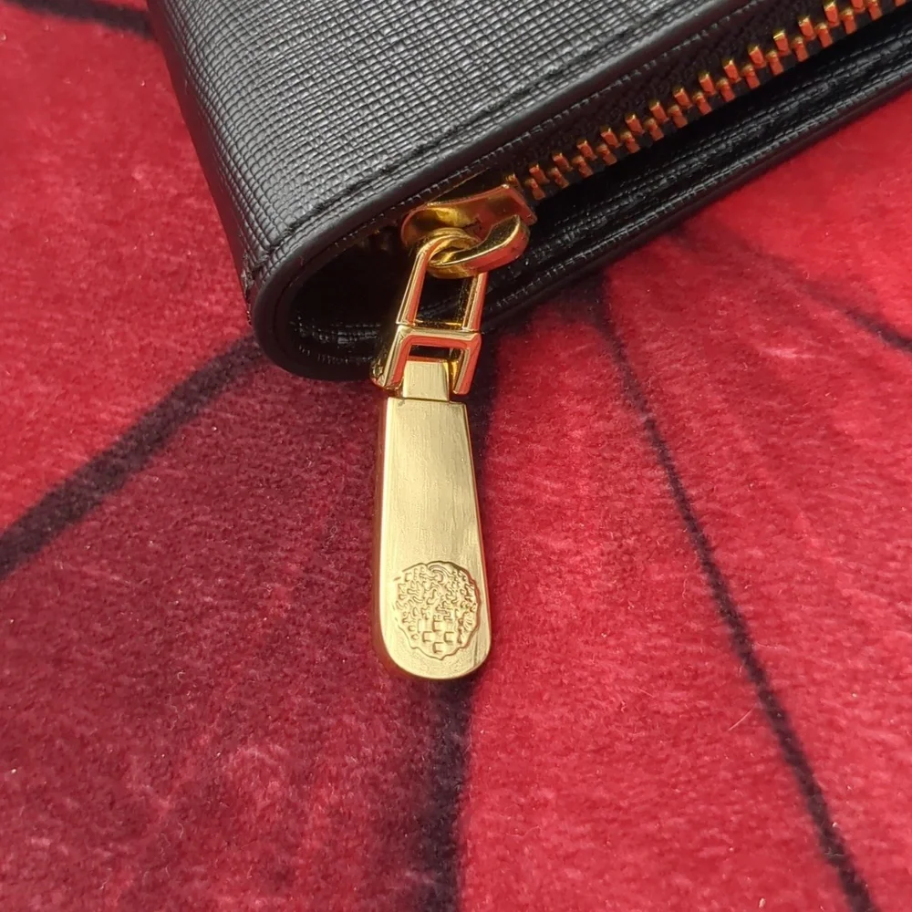 Vince camuto leather clutch